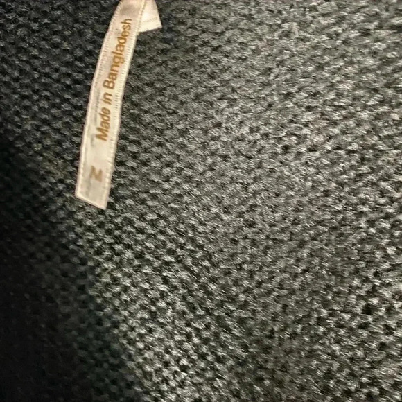 Boutique Proof Black V-Neck Knit Lightweight Hooded Coverup Dress - Picture 5 of 7